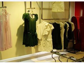 尹久服饰 时尚与品质的完美融合——最新产品发布